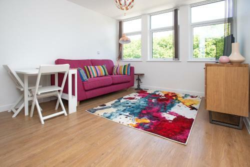 Modern 1 Bedroom Apartment In City Centre