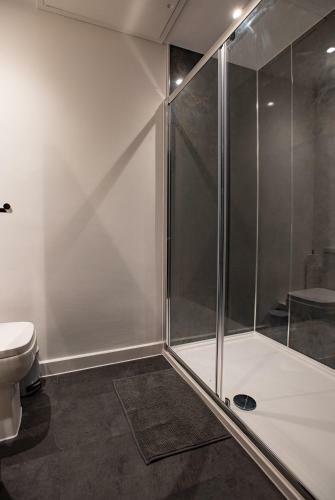 Modern 1 Bedroom Apartment In City Centre