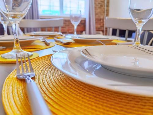 Apartamento Convenient Sleeps 8 2 Bed Ground Parking