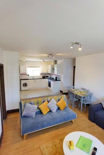 Apartamento Convenient Sleeps 8 2 Bed Ground Parking