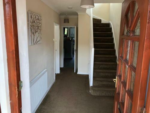 Home2home Captivating 4-bed House In Solihull
