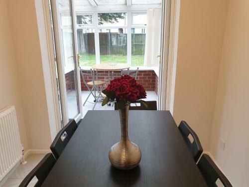 South Shield's Hidden Gem Diamond House Sleeps 8 Guests