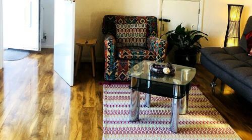 Hostal Love: Peaceful Neighbourhood Near Heathrow