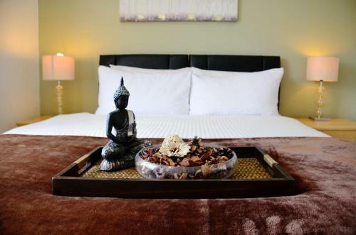 Hostal (7sm-12)dreams Serviced Accommodations- Staines/heathrow