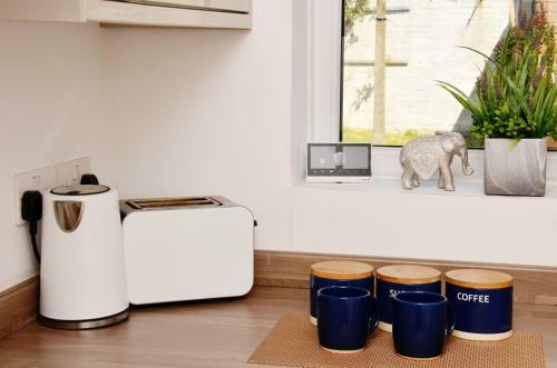 Hostal (7sm-12)dreams Serviced Accommodations- Staines/heathrow