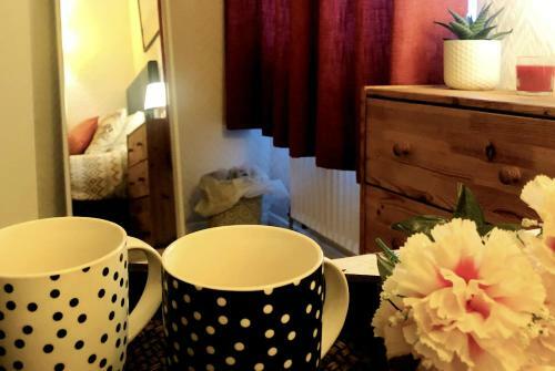 Hostal (29ew-01) Dreams Serviced Accommodations- Staines/heathrow