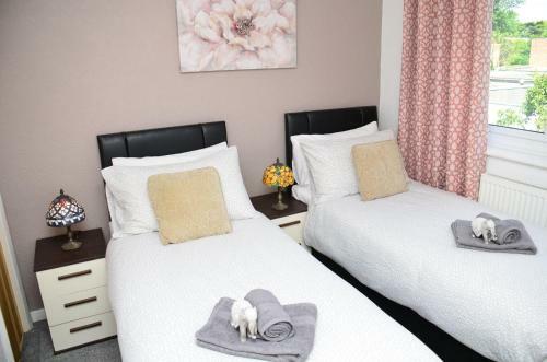 Hostal (7sm-11)dreams Serviced Accommodations- Staines/heathrow