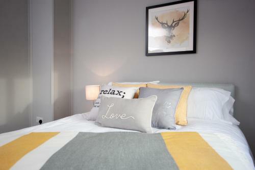 Keithlands House 4 Double Rooms Workstays Uk