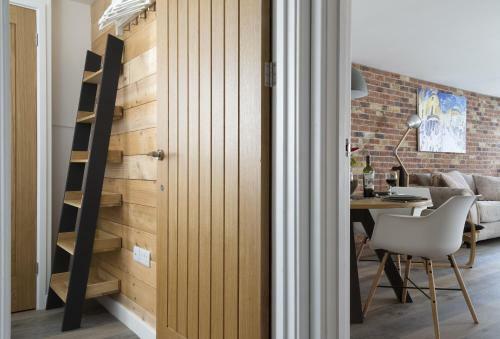 The Old Antique Shop