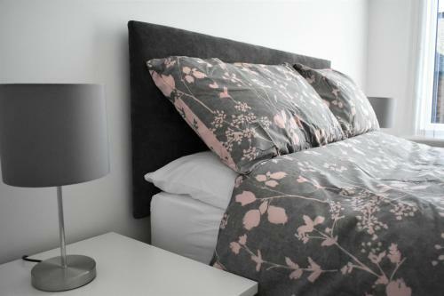 New! Sleeps 7, Free Parking, Wifi, Smart Tv, Netflix