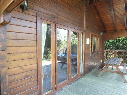 Walnut Log Cabin