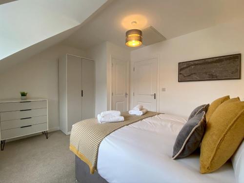 **perfect For Liberty Stadium** Sleeps 8