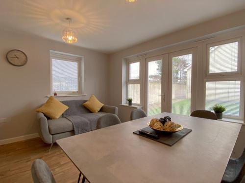 **perfect For Liberty Stadium** Sleeps 8