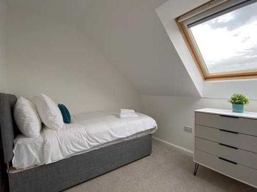 **perfect For Liberty Stadium** Sleeps 8