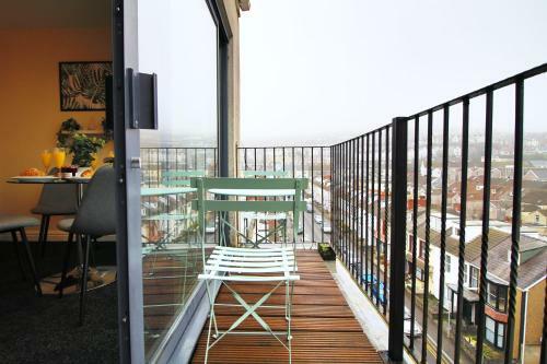 Masonic Heights Apartment 27