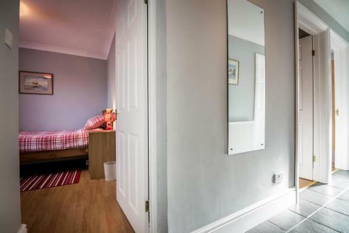 Roselea Cottage - 3 Bedroom Holiday Home - Carew