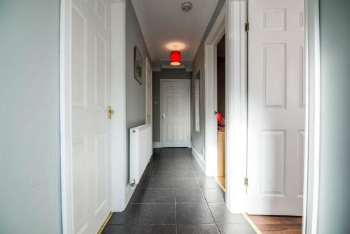 Roselea Cottage - 3 Bedroom Holiday Home - Carew
