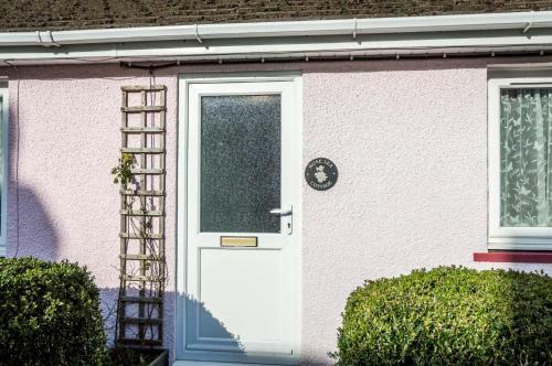 Roselea Cottage - 3 Bedroom Holiday Home - Carew
