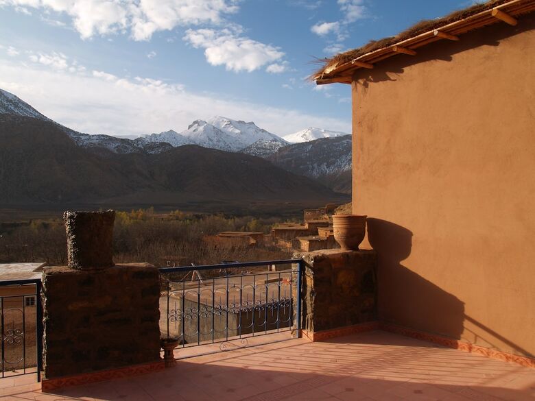 Hostal Kasbah Ait Bouguemez