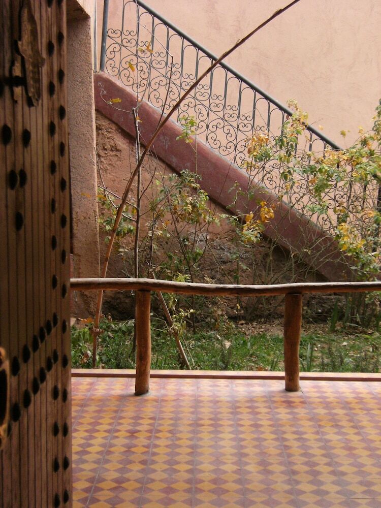 Hostal Kasbah Ait Bouguemez