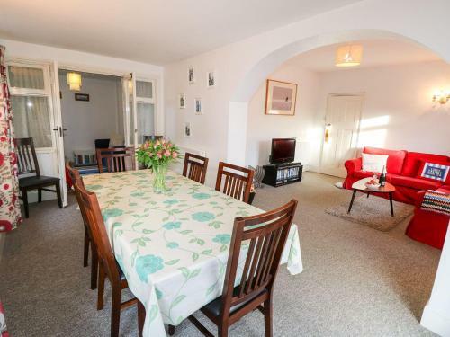 Baytree Cottage, Totland Bay