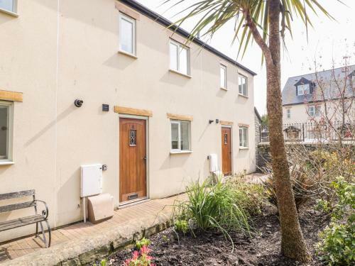 9 Malthouse Court
