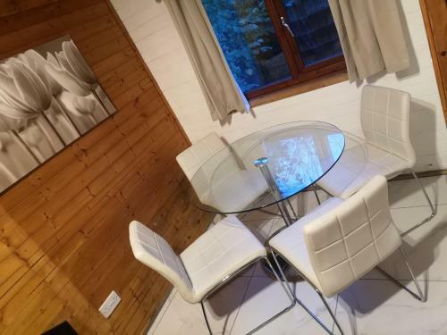 Otter 4 Hot Tub - Huntersmoon-warminster-bath-salisbury