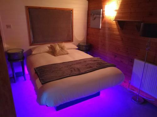 Otter 4 Hot Tub - Huntersmoon-warminster-bath-salisbury