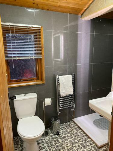 Otter 4 Hot Tub - Huntersmoon-warminster-bath-salisbury