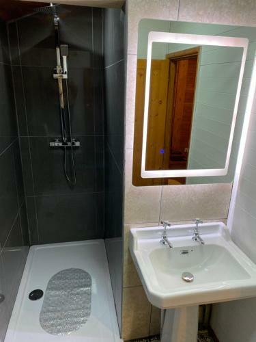 Otter 4 Hot Tub - Huntersmoon-warminster-bath-salisbury