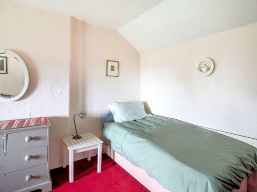 Vintage Holiday Home In Welshpool With Garden