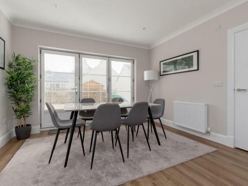 62 Montgomerie View