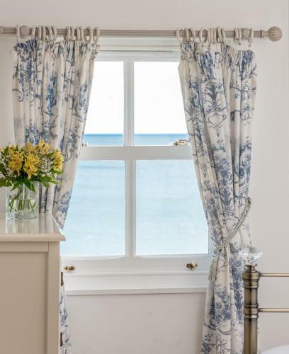 Ebor Cottage South