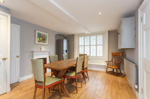 Wimborne Minster Villa Sleeps 16 Wifi