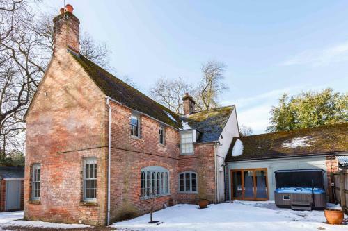 Wimborne Minster Villa Sleeps 16 Wifi