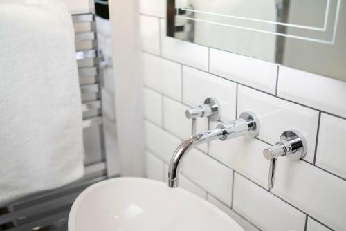 Apartamento The Sanctuary - Spacious Studio - Stunning Lake Views