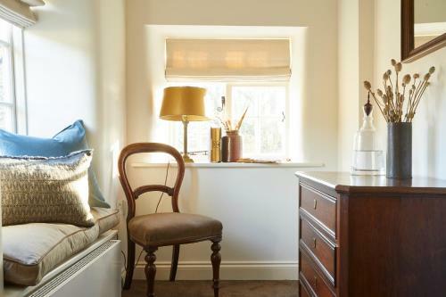 The Cotswold Snug
