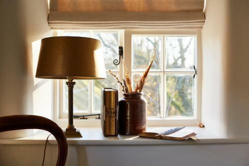 The Cotswold Snug