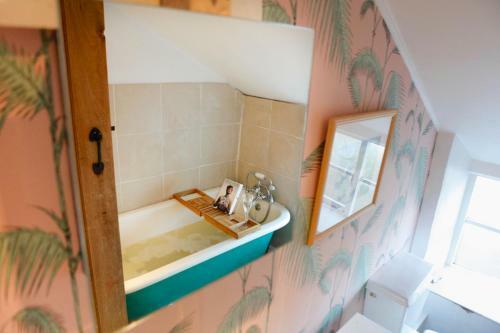 Winforton Villa Sleeps 24