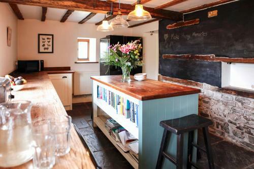 Winforton Villa Sleeps 24