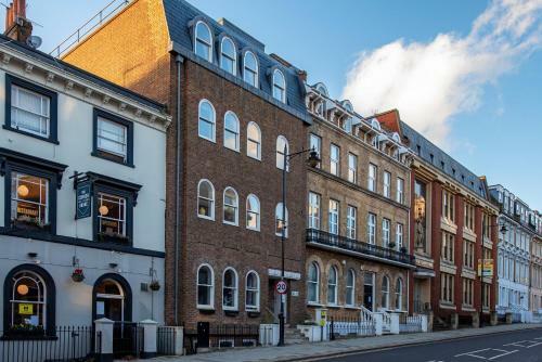 Elegant Windsor Apartment Close To Castle