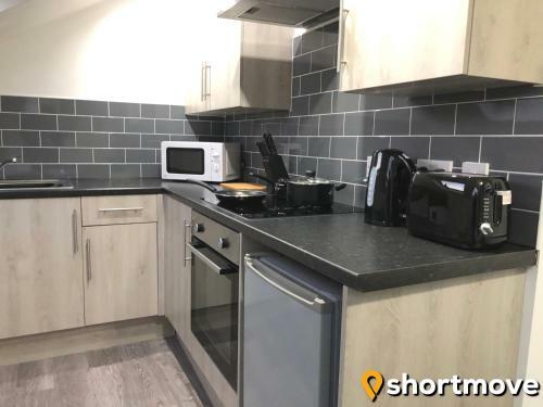 Apartamento Shortmove - Modern Studios, Wifi, Smart Tvs, Parking