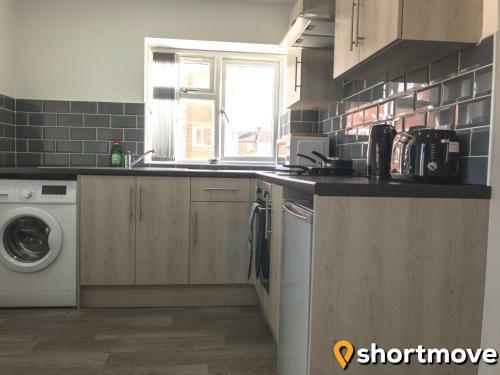 Apartamento Shortmove - Modern Studios, Wifi, Smart Tvs, Parking