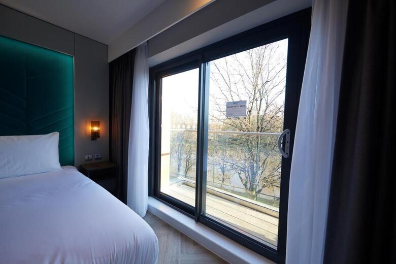 Aparthotel Roomzzz York City