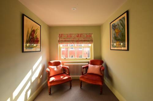 14 St Saviours Place, York