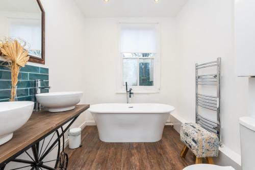 Apartamento Modern Romantic Flat Opposite York City Bar Walls