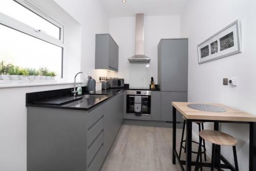 Saxon House Apartments