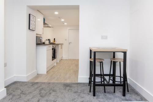 Saxon House Apartments