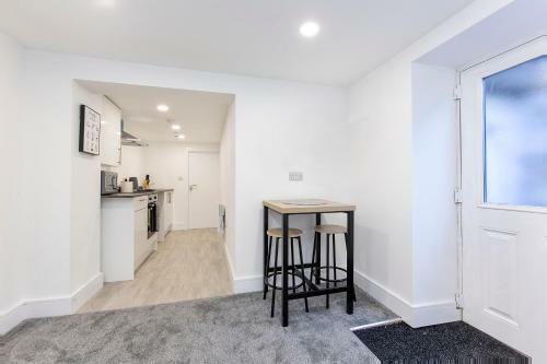 Saxon House Apartments
