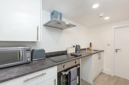 Saxon House Apartments